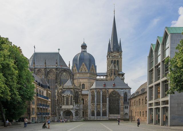Aachener Dom und Heiligtumsfahrt – Bild 1